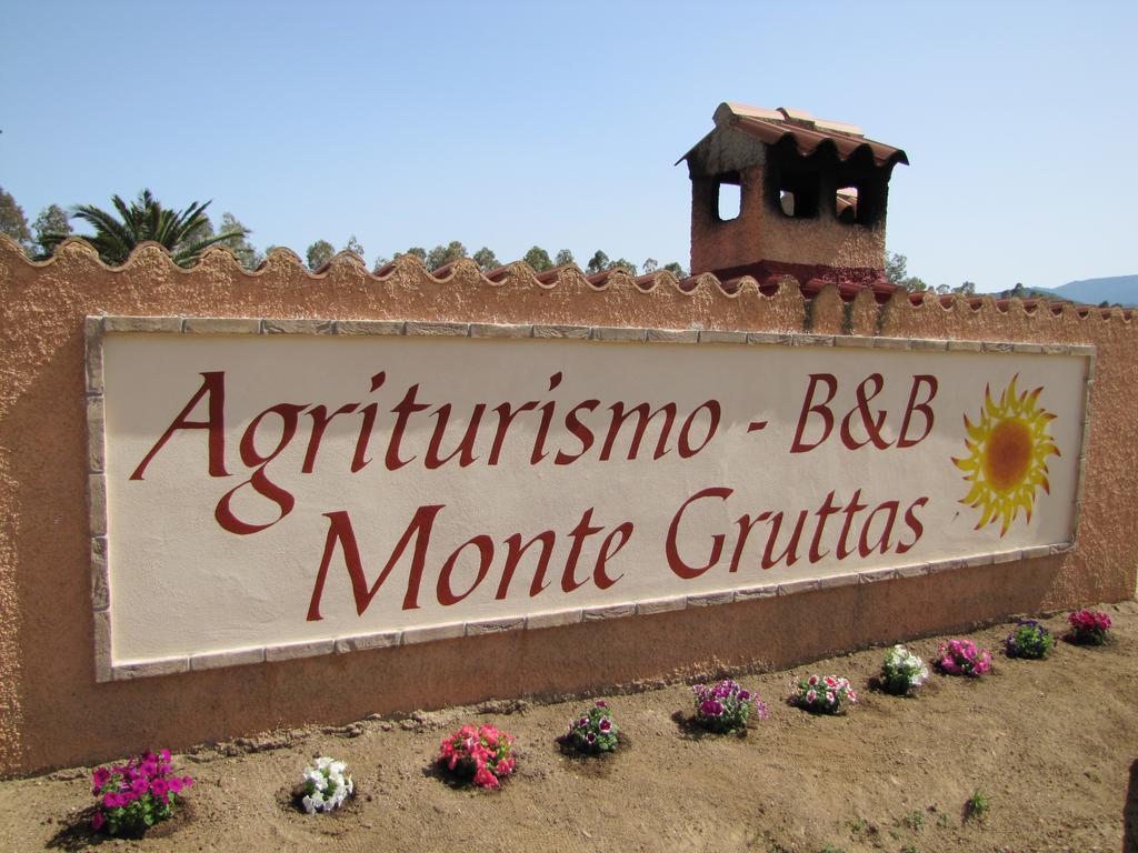 B&B Monte Gruttas Camisa Buitenkant foto